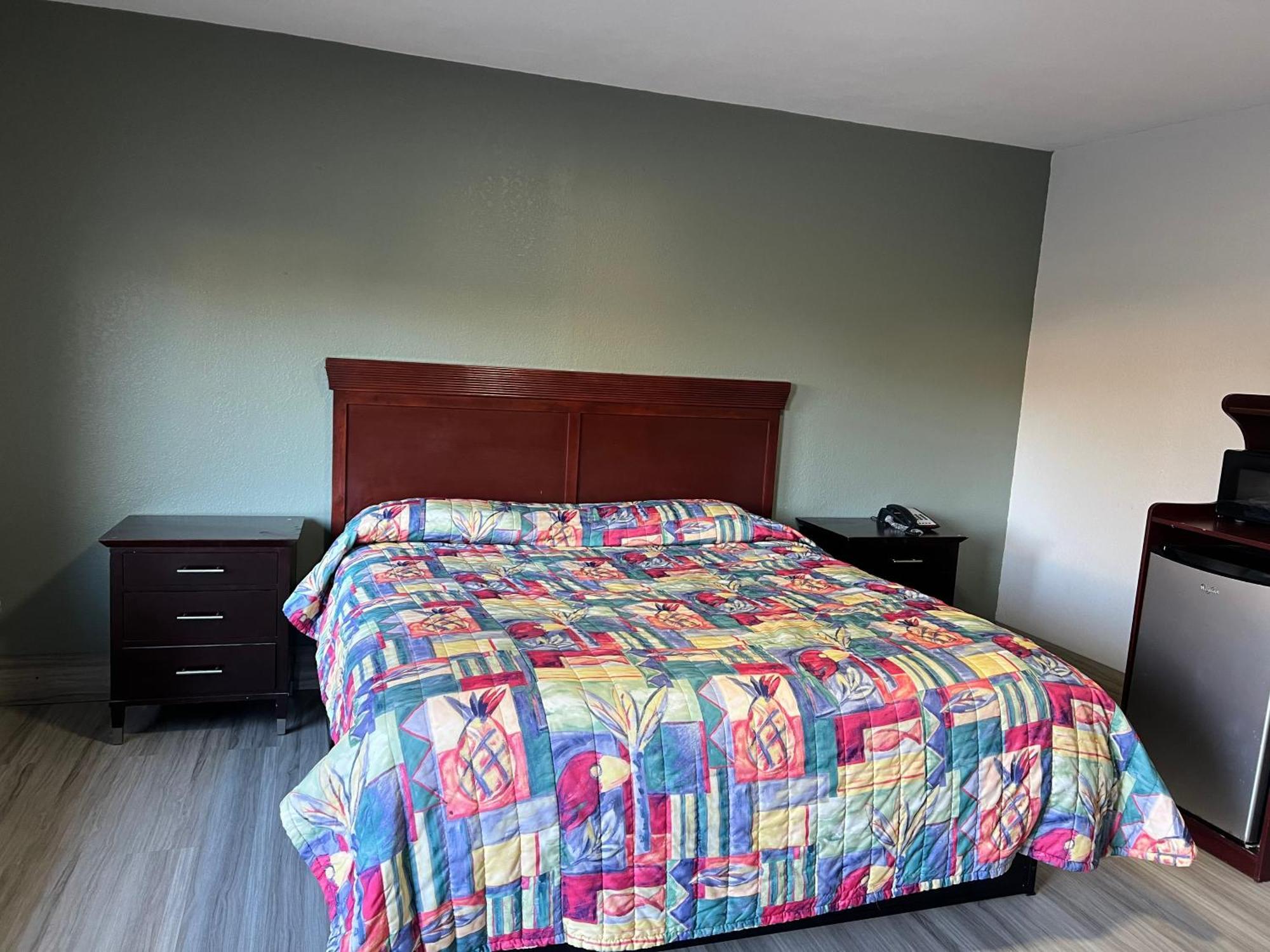 Comfort Stay Inn كوينسي المظهر الخارجي الصورة